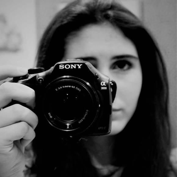 Meet your Posher, Devyn - Picture 1 of 1